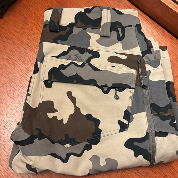 Kuiu Attack Men's Camouflage Pants NWT - Picture 5 of 16